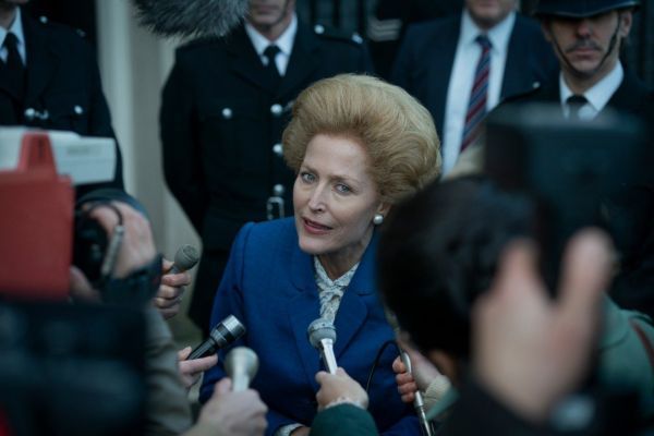 Gillian Anderson dans le rôle de Margaret Thatcher dans The Crown saison 4