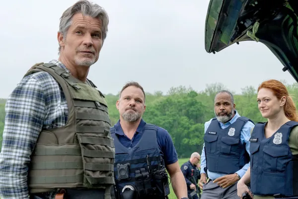 Timothy Olyphant como Raylan Givens, Norbert Leo Butz como Norbert Beryl, Victor Williams como Wendell Robinson e Marin Ireland como Maureen Downey em Justified: City Primeval