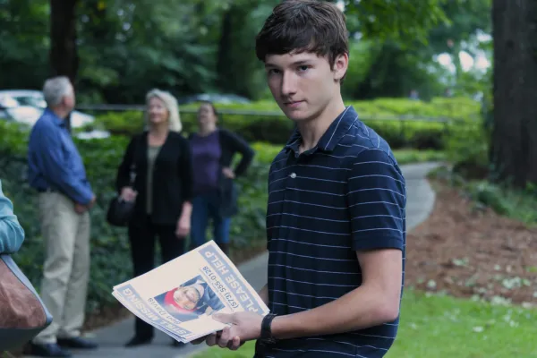 Skylar Gaertner como Jonah Byrde na 4ª temporada, parte 2, episódio 3 de Ozark
