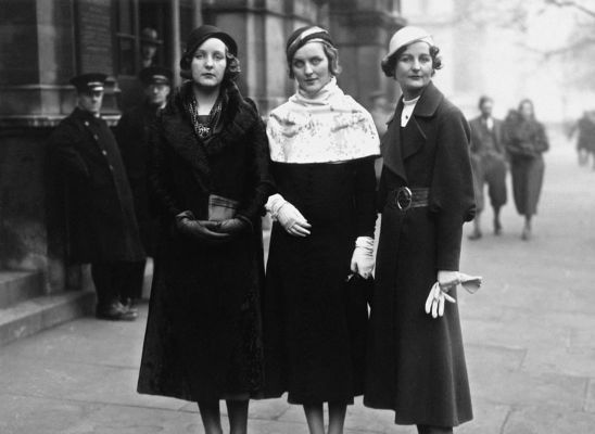 Le Mitford Sisters, con Diana al centro