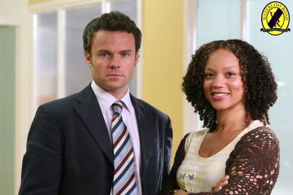 Angela Griffin e Jamie Glover como Kim Campbell e Andrew Treneman em Waterloo Road em 2005.