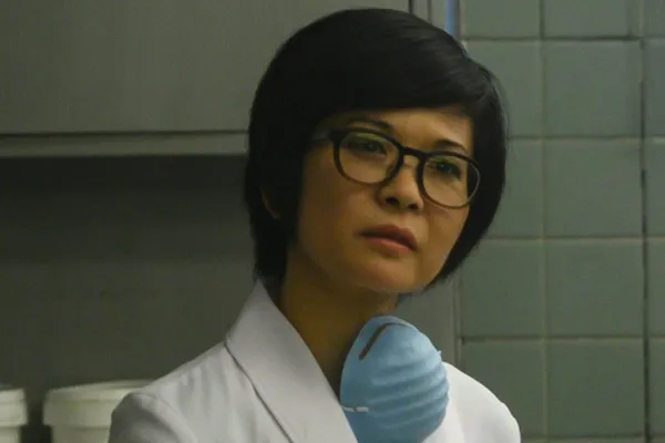 Keiko Agena joue le Dr Edrisa Tanaka dans Prodigal Son on Sky