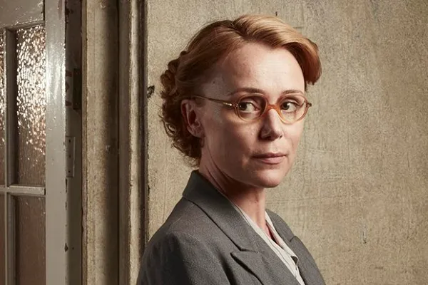 Keeley Hawes interpreta Priscilla Garrick em Traidores