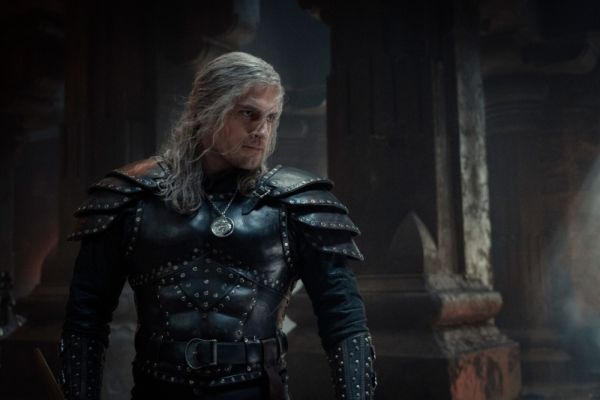   Henry Cavill como Geralt de Rivia em The Witcher.
