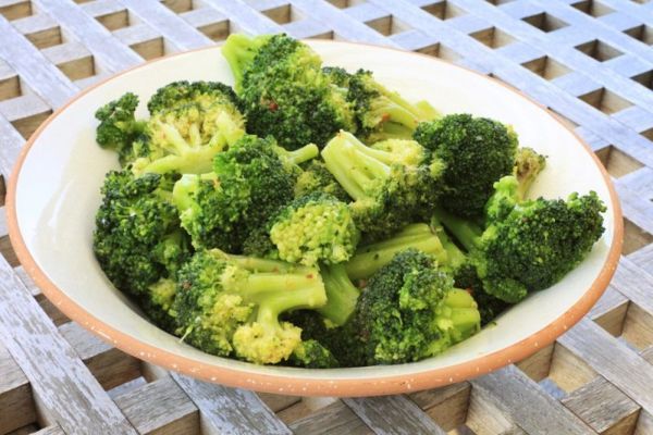 ingrédients de la salade de brocoli