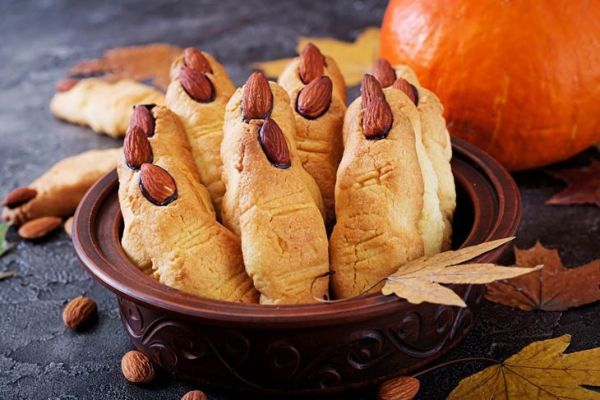 Biscuits au doigt de sorcière d'Halloween