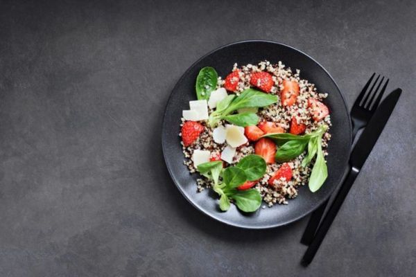 salade de quinoa aux fraises