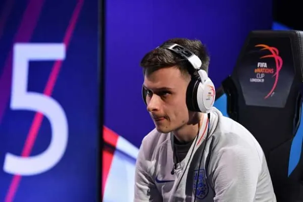 Tom Leese é um dos melhores jogadores de FIFA do mundo.