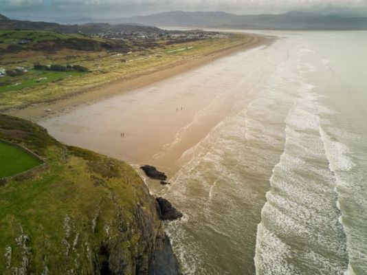 Black Rock Sand Beach, Morfa Bychan, Porthmadog, Uels, Böyük Britaniyanın havadan görünüşü