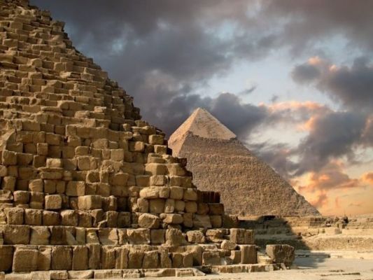 Structure des pyramides de Gizeh