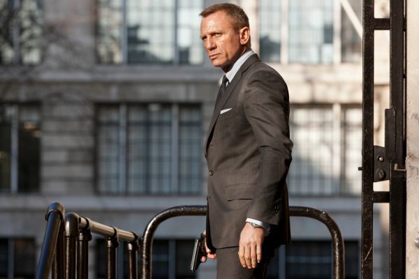 Daniel Craig joue le rôle de James Bond dans Skyfall.