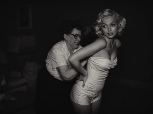 Ana de Armas dans le rôle de Marilyn Monroe dans Blonde